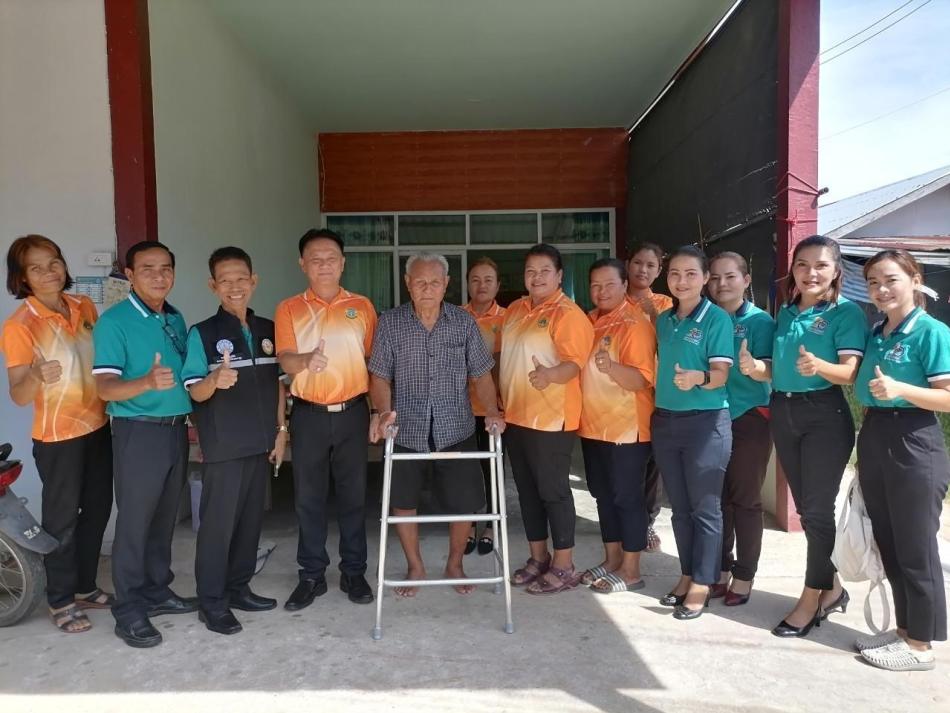 ออกเยี่ยมให้กำลังใจผู้ป่วยติดเตียง ติดตามแผนการดูแลผู้ป่วยรายบุคคลกับ CG ผู้ดูแล  มอบอุปกรณ์เสริมเพื่อการอำนวยความสะดวกแก่ผู้ป่วยติดเตียงในเขตตำบลนาดูน