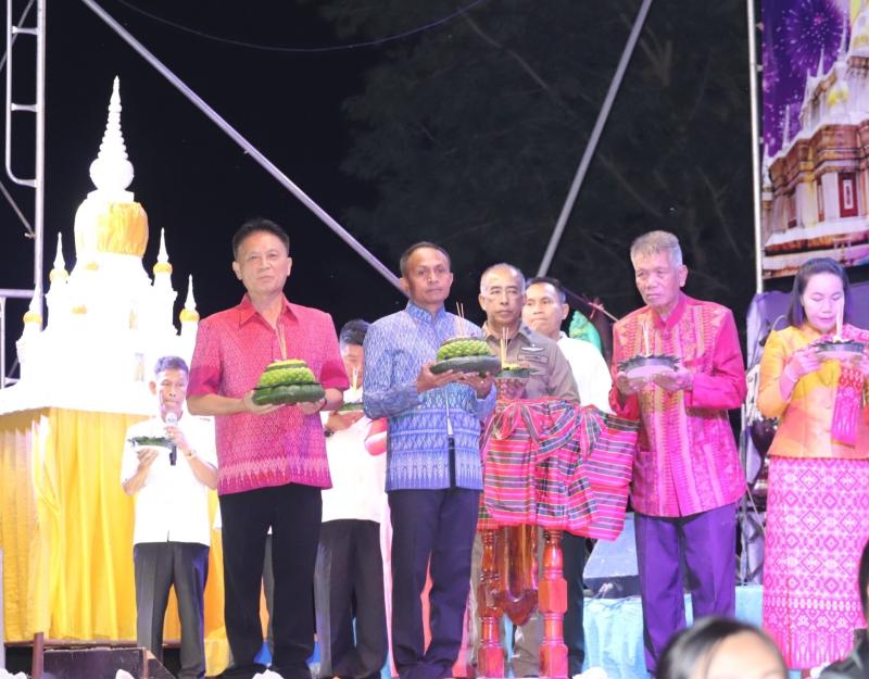 งานปรเพณีลอยกระทง เทศบาลตำบลนาดูน ประจำปี 2566 