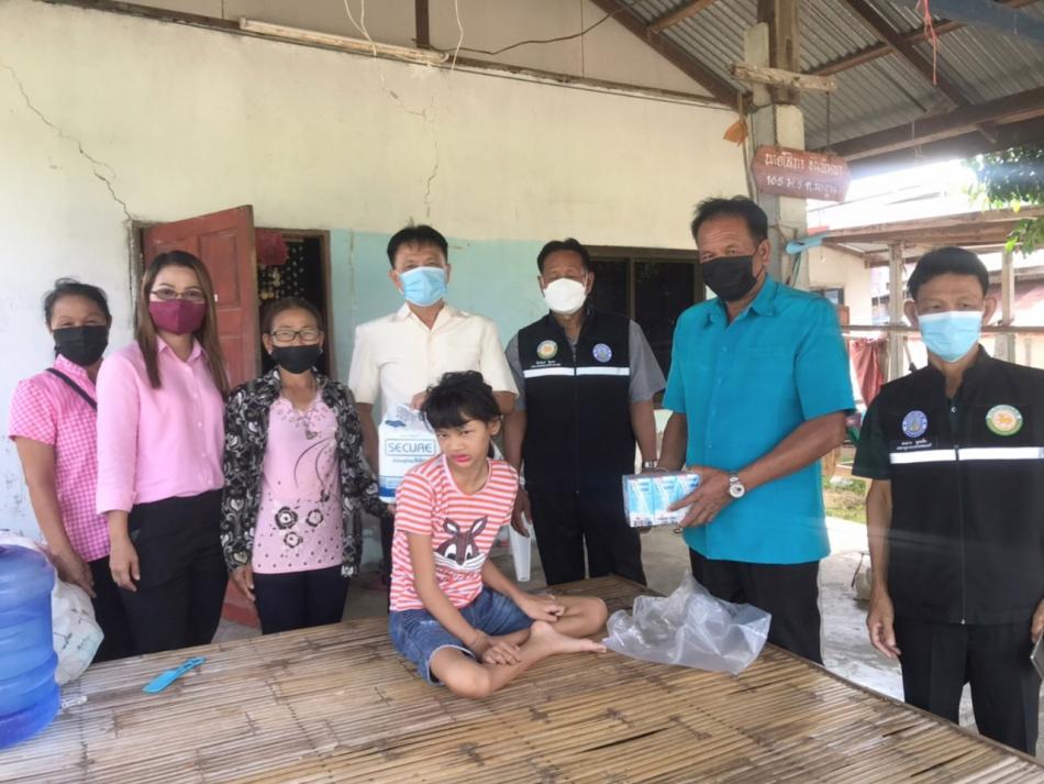 ลงพื้นที่เยี่ยมผู้สูงอายุ ผู้พิการ ติดบ้านติดเตียงที่มีภาวะพึ่งพิง (20 ภาพ)