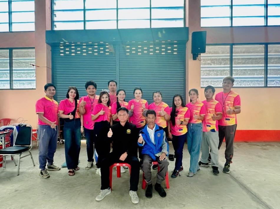 เก็บบรรยากาศการแข่งขันกีฬาชุมชนสัมพันธ์ #เทศบาลตำบลนาดูน วันนี้ (24 ธ.ค.66)  ที่สนามการแข่งขันวอลเล่ย์บอล