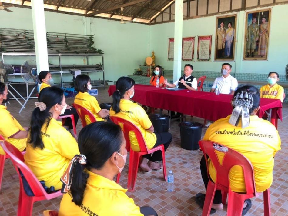 จัดกิจกรรมรวมพลังฝังถังขยะเปียกลดโลกร้อน โดยในวันนี้ดำเนินการในพื้นที่บ้านหนองโง้ง ตำบลนาดูน จำนวน 159 หลังคาเรือน (11 ภาพ)